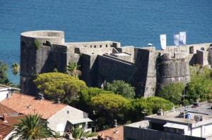 Замок Канли Кула в Черногории