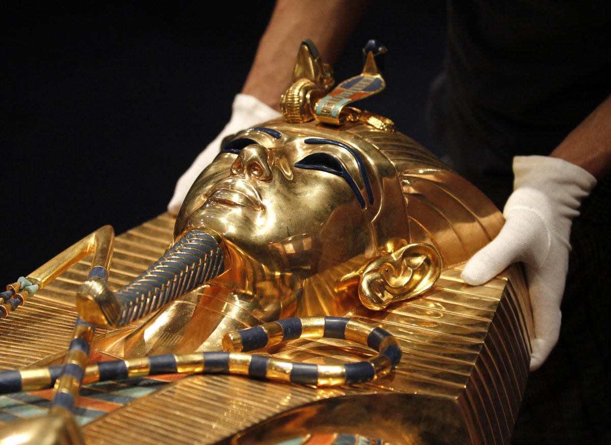 Кинжал Тутанхамона сделан из неизвестного на Земле металла