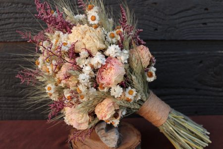 dried-flowers-wedding-bouquets