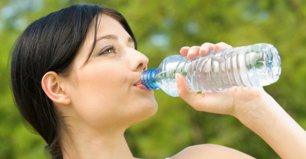 Нет, вам не надо выпивать 8 стаканов воды в день