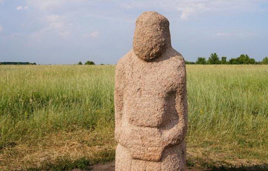 Украинец передал в музей проклятую древнюю статую