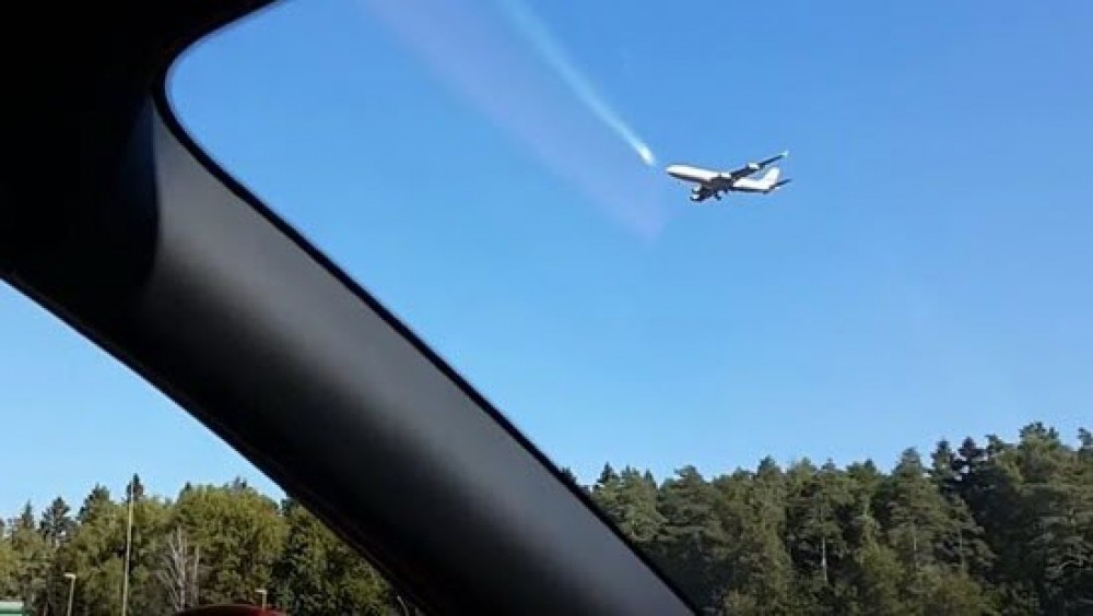 Замороженные самолеты пугают очевидцев