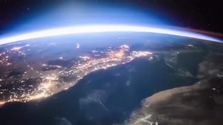 Невероятное зрелище: видео из космоса, как наступает рассвет на Земле