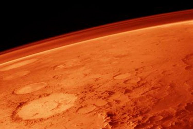 Озера с водой нашли на Марсе