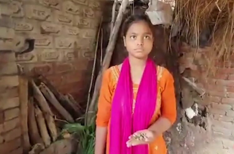 15-летняя девочка в Индии плачет каменными слезами, врачи сбиты с толку